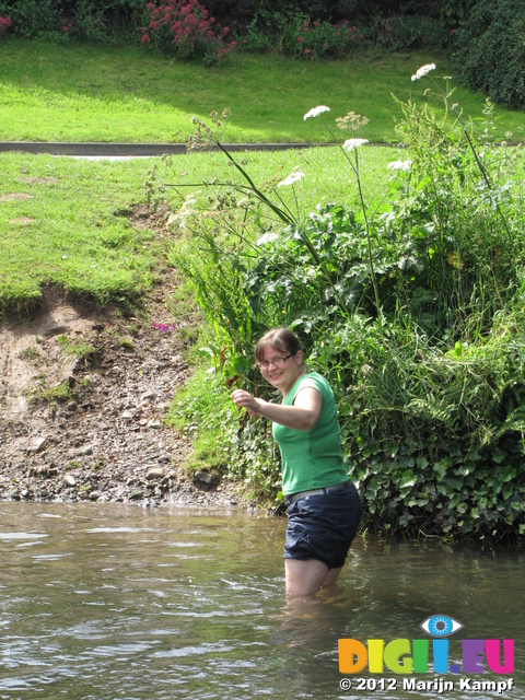 SX22933 Jenni wading through Clun river next to perfectly good bridge